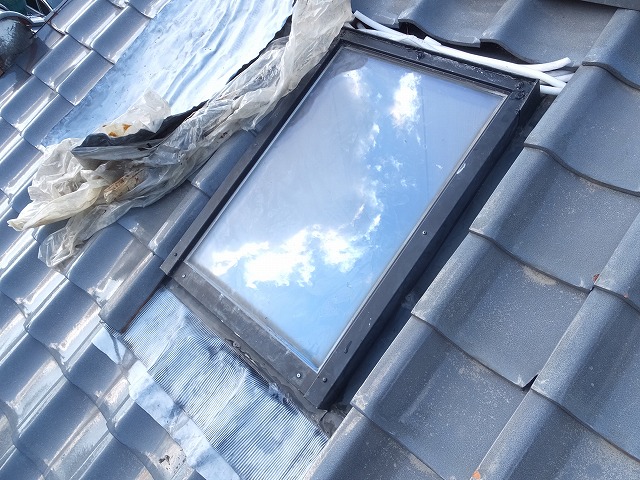 周囲のシーリングと鉛板交換をご提案